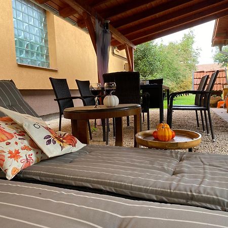 Borostyan Apartmanhaz Mórahalom Exteriör bild