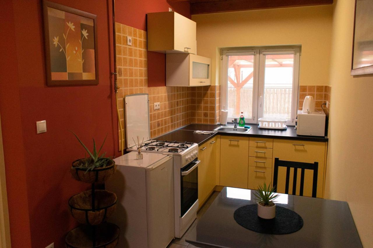 Borostyan Apartmanhaz Mórahalom Exteriör bild