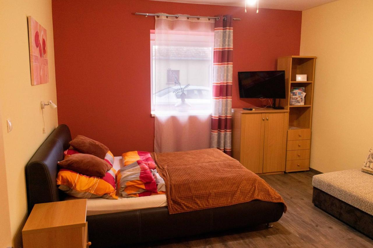 Borostyan Apartmanhaz Mórahalom Exteriör bild