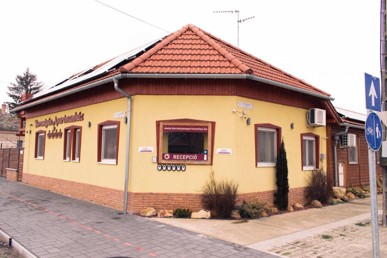 Borostyan Apartmanhaz Mórahalom Exteriör bild