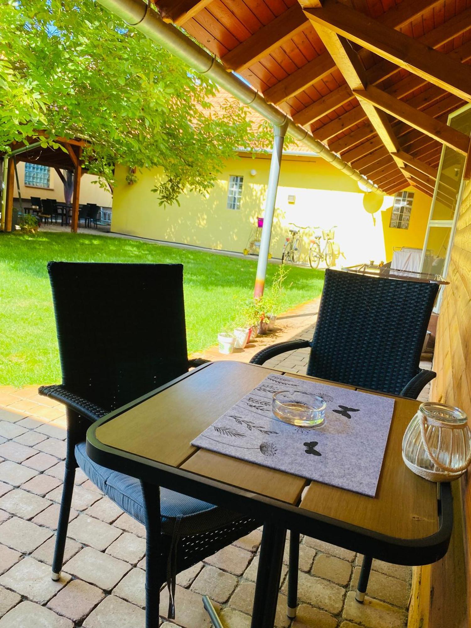 Borostyan Apartmanhaz Mórahalom Exteriör bild