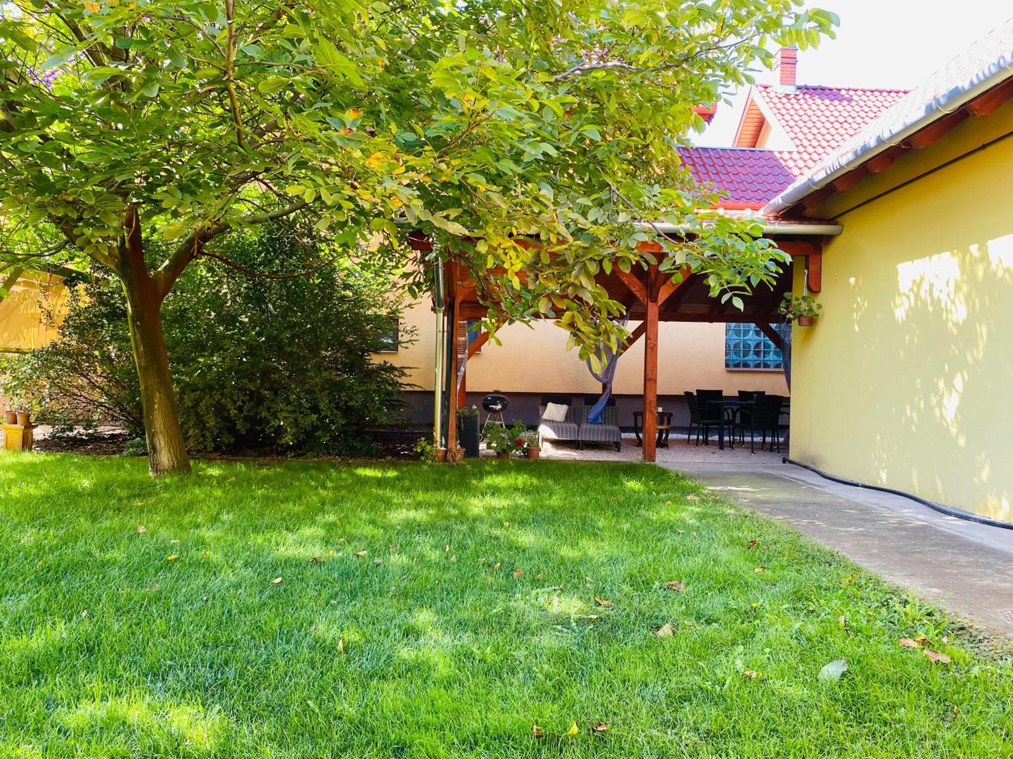 Borostyan Apartmanhaz Mórahalom Exteriör bild